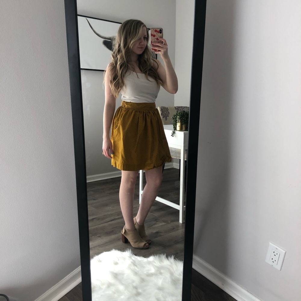 ❤️Mustard skirt with micro polka dots